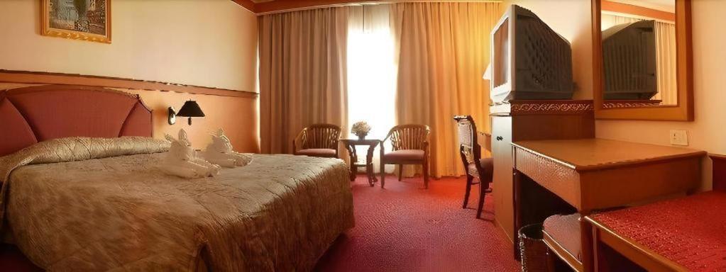 Sakura Hotel Хат Яй Екстериор снимка