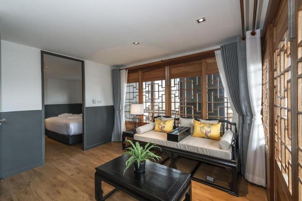 Sakura Hotel Хат Яй Екстериор снимка